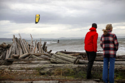 ferries-cancelled,-thousands-without-power-in-bc-on-wet-and-wild-christmas-day