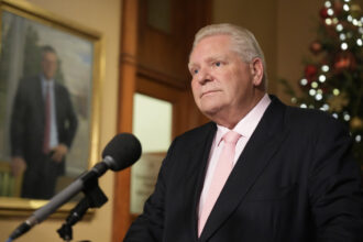 premiers-urge-trudeau-to-extend-deadline-for-charitable-donations-after-postal-strike