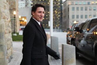 liberals-fall-below-ndp-in-popular-support:-poll