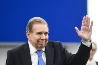 conservatives-urge-liberal-government-to-recognize-venezuelan-opposition-leader-as-president