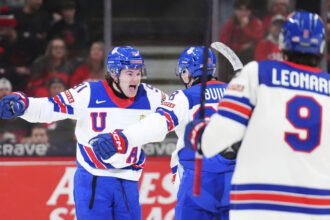 us-beats-canada-in-world-junior-hockey