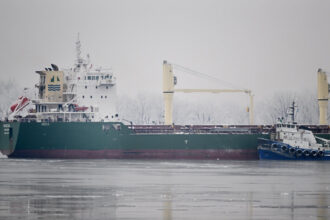 operation-delayed-to-unload-cargo-from-ship-stuck-in-st.-lawrence-river