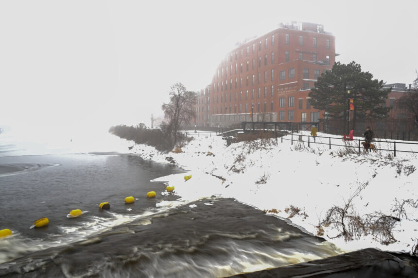 from-industrial-highway-to-developer’s-paradise,-montreal’s-lachine-canal-turns-200