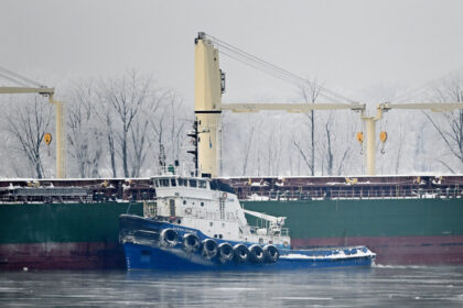 second-attempt-to-free-ship-stuck-in-st.-lawrence-river-could-take-place-wednesday