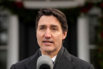 ‘not-a-snowball’s-chance’:-trudeau-responds-to-trump’s-comments-on-merging-canada-with-us