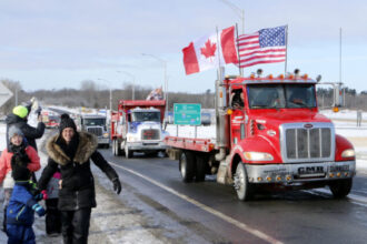 alberta-cop-disciplined-for-speaking-at-freedom-convoy-event-has-suspension-overturned