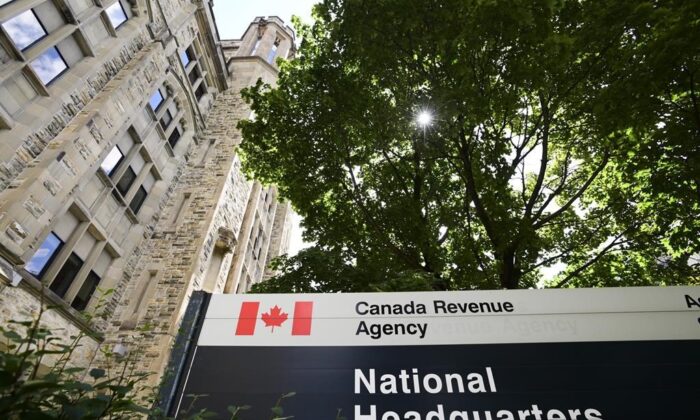 canadians-critical-of-tax-system’s-complexity,-unfairness,-and-high-rates:-survey
