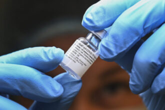 federal-employee-court-challenge-of-covid-vaccine-mandate-going-to-hearing