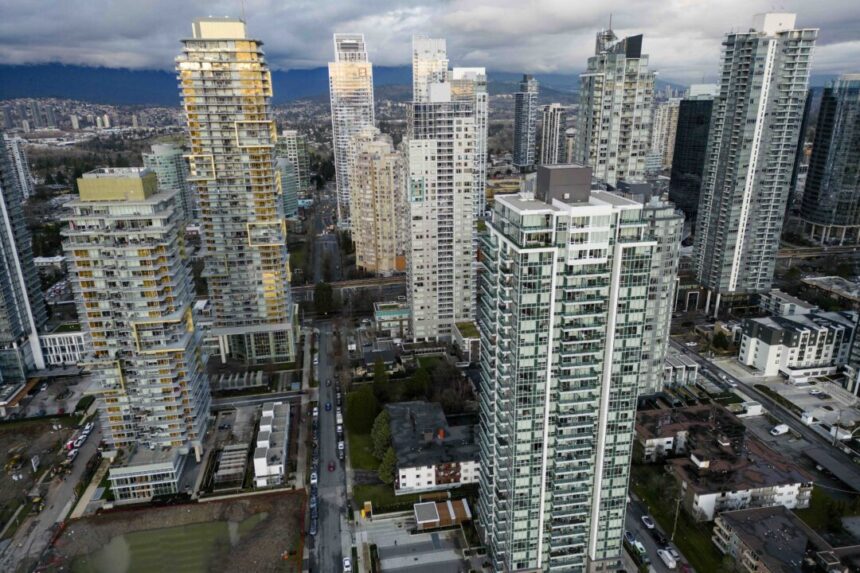 average-asking-rents-declined-to-17-month-low-across-canada-at-end-of-year:-report