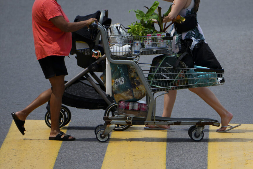 more-than-half-of-canadians-are-concerned-about-a-potential-recession:-bmo-poll