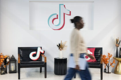 china-targeting-youth-on-tiktok-to-influence-future-western-leaders,-intel-officials-warn