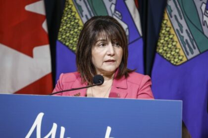 alberta-government-will-consider-covid-19-task-force-recommendations:-health-ministry