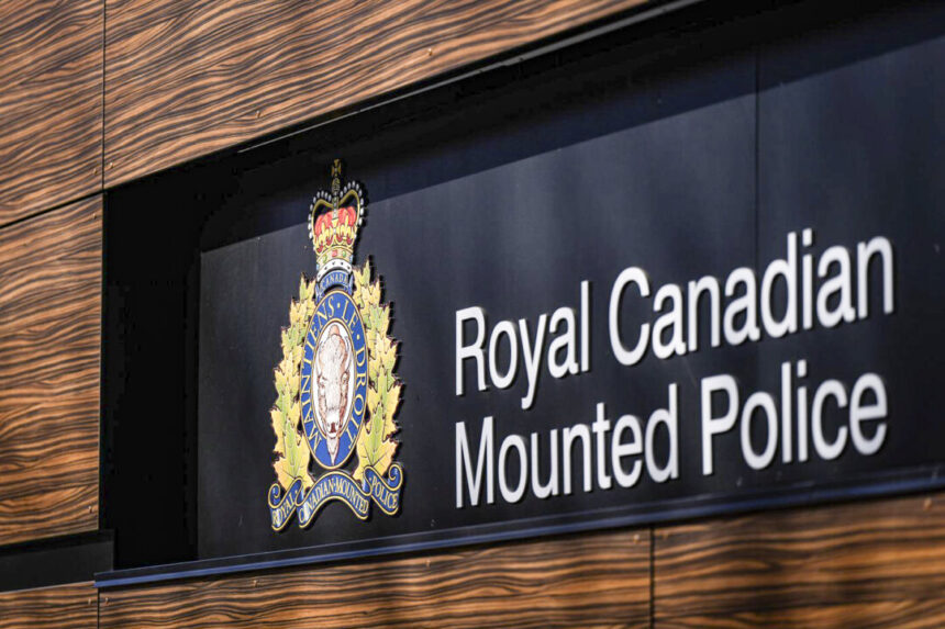 kelowna-bridge-reopens-after-police-explosive-unit-responds-to-vehicle-fire-set-by-driver