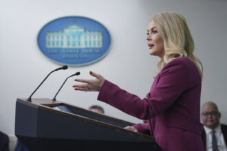 donald-trump’s-press-secretary-says-feb.-1-deadline-for-tariffs-‘still-on-the-books’