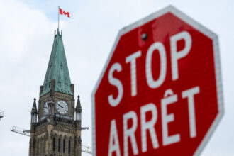 three-quarters-of-canadians-want-parliament’s-return,-but-split-on-early-election:-poll