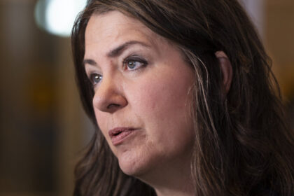alberta-premier-smith-calls-for-‘border-czar’-ahead-of-us-tariff-deadline