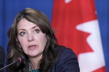 alberta-premier-smith-pitching-joint-canada-us-norad-military-base-in-arctic