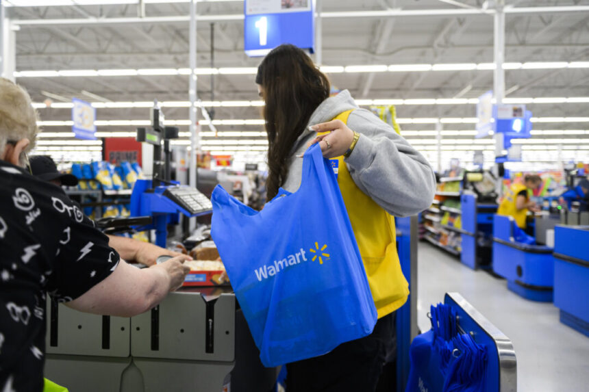 walmart-canada-to-spend-$6.5b-over-five-years-on-new-stores,-sells-fleet-business