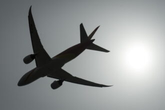deadly-us-mid-air-collision-no-reason-to-panic-about-wider-safety-concerns:-expert