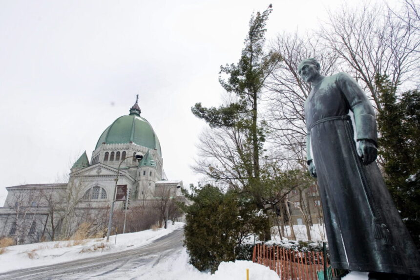 clandestine-climbers-flock-to-montreal’s-st.-joseph’s-oratory,-damaging-historic-site