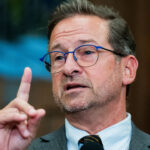 bloc-leader-blanchett-‘fiercely-opposed’-to-any-pipelines-crossing-quebec
