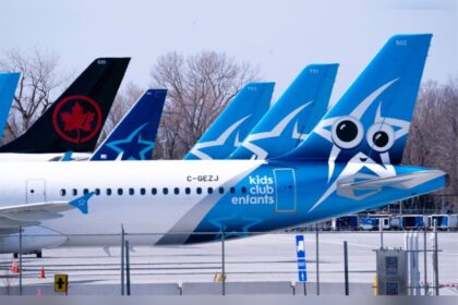 air-transat-scraps-free-carry-on-bag-on-low-fare-tickets