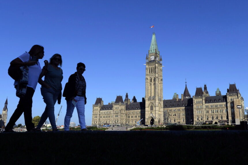 ottawa-mandates-banks-to-disclose-diversity-of-top-management