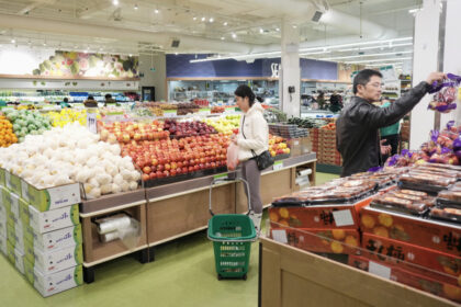 canada’s-retail-sales-up-25%-to-$69.6b-in-december:-statcan
