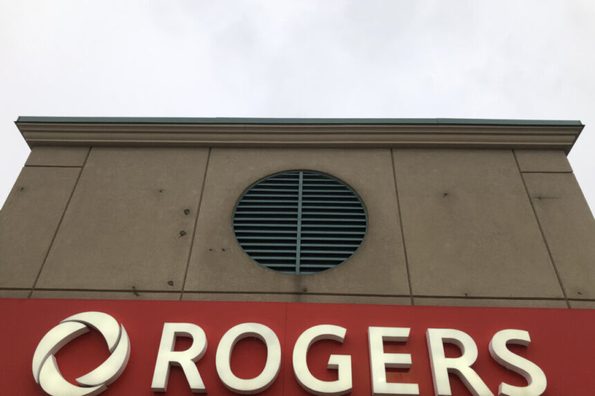 rogers-cutting-‘small-percentage’-of-customer-service-employees