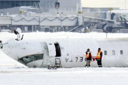 what’s-key-to-surviving-plane-crash?-skilled-crew,-strong-seats,-and-wings-that-detach
