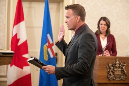 alberta-cabinet-minister-resigns,-cites-government’s-handling-of-ahs-allegations