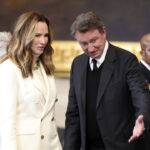 janet-gretzky-says-‘mean-comments’-about-wayne’s-loyalty-to-canada-have-‘broken-his-heart’