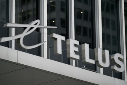 telus-offers-hundreds-of-buyouts-to-workers-across-the-country