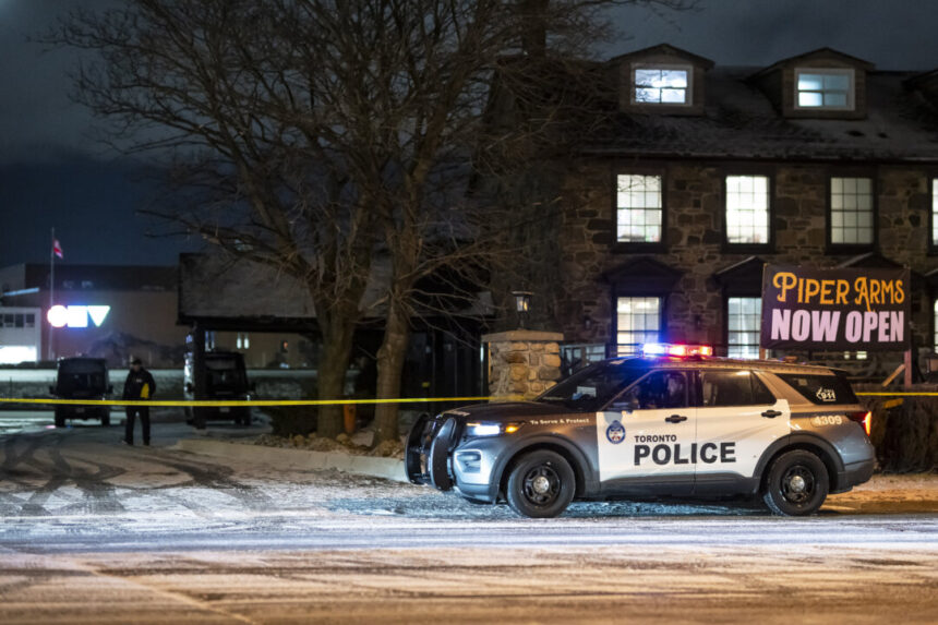 shooting-near-scarborough-town-centre-in-toronto-injures-12,-suspects-at-large