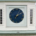 ‘it’s-nice’:-meet-the-canadians-tasked-with-changing-country’s-famous-clocks