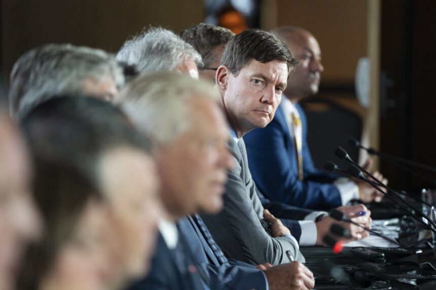 eby-says-electricity-export-tariffs-similar-to-ontario’s-are-not-‘priority’-for-bc