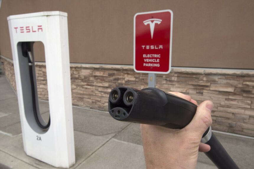 bc-hydro-bans-tesla-from-charger-rebate-program-as-part-of-tariff-fight