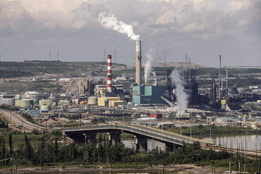 ottawa’s-oil-and-gas-emissions-cap-could-cause-54,000-job-losses:-budget-watchdog