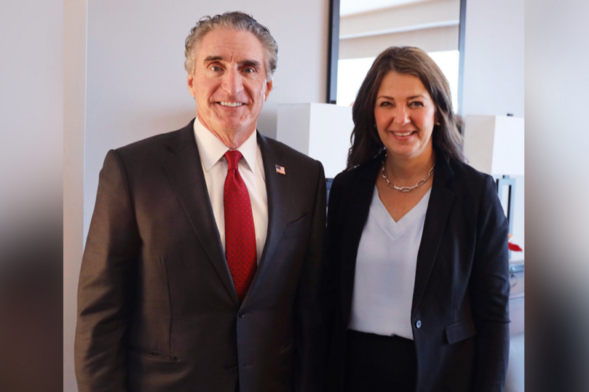 smith-meets-us-interior-secretary,-says-us-leaders-want-trade-dispute-resolved