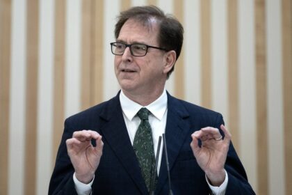 bc-hydro-customers-to-see-annual-3.75%-rate-increase-over-next-2-years