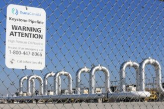keystone-pipeline-shut-down-after-rupture-in-north-dakota,-oil-spill-contained
