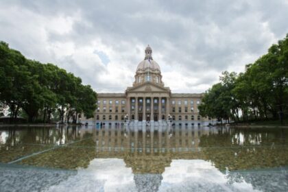 alberta-seeking-new-chief-medical-officer-as-interim-official’s-contract-ends