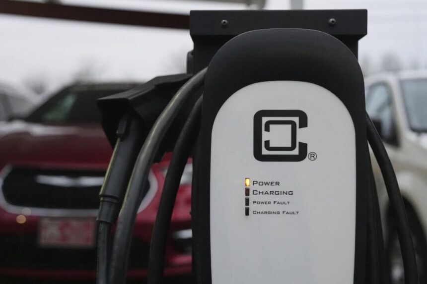 canadians’-interest-in-buying-an-ev-falls-for-third-year-in-a-row:-autotrader-survey