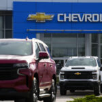 statistics-canada-says-retail-sales-fell-04-percent-to-$69.3b-in-february