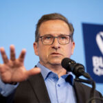 bloc-leader-criticized-by-parti-quebecois-as-he-promises-to-work-with-other-parties