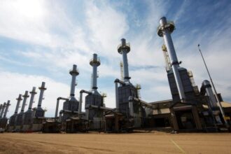 energy-ceos-call-for-carney-to-scrap-emissions-cap,-industrial-carbon-tax