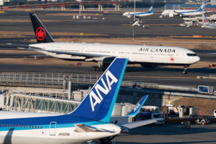 air-canada-lowers-financial-forecast-amid-declining-cross-border-travel