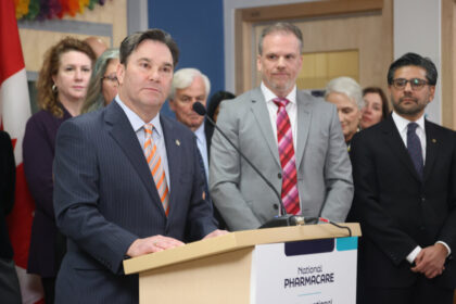 liberals-looking-for-ndp-mps-to-cross-floor,-interim-ndp-leader-says