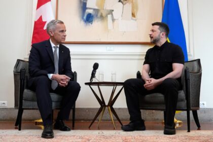 carney-meets-zelenskyy,-other-world-leaders-while-in-rome-for-pope’s-inaugural-mass