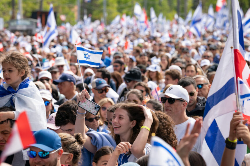 tens-of-thousands-take-part-in-toronto’s-‘walk-with-israel’